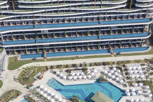 swim-up-pools_50585753353_o