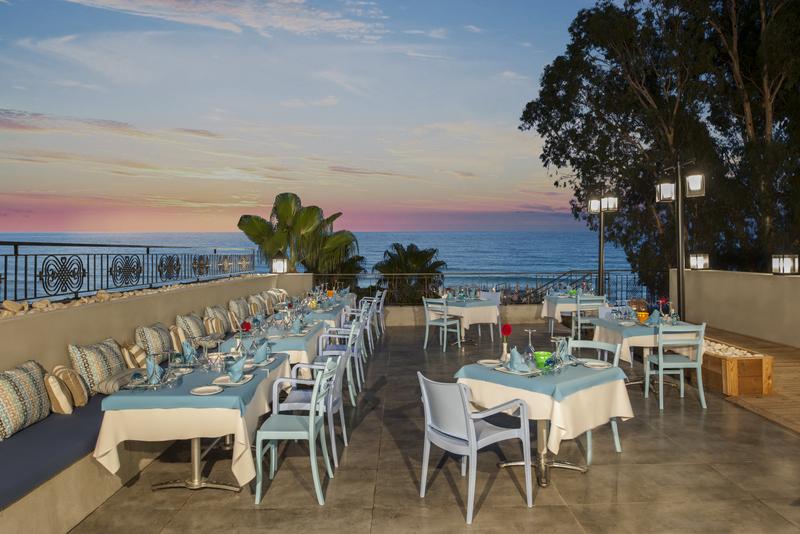 Doubletree-by-Hilton-restaurant-fishalacarte-1785