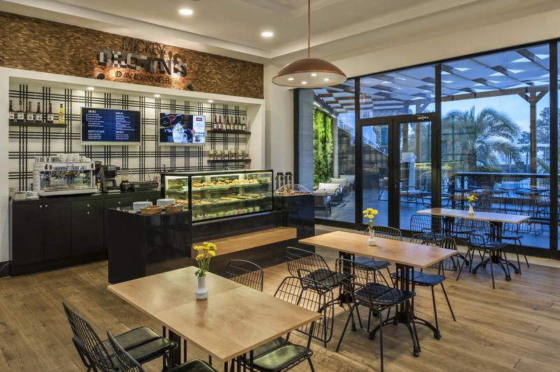 Doubletree-by-Hilton-restaurant-18140