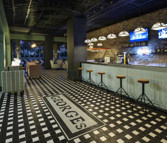 Doubletree-by-Hilton-Irish-pub-18110