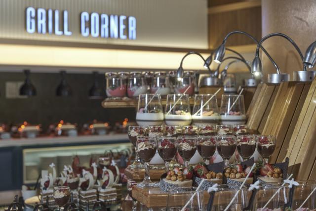 main rest. buffet-9