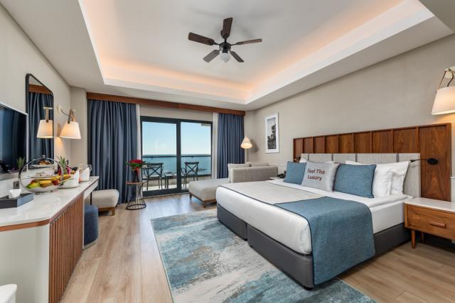 standard room sea view-1