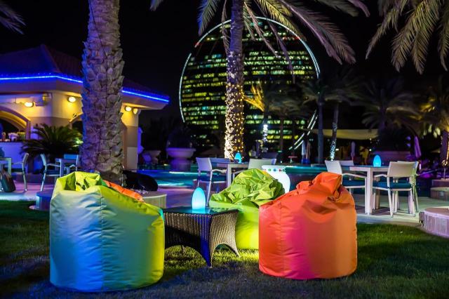 Al Raha Beach Hotel ext (14)