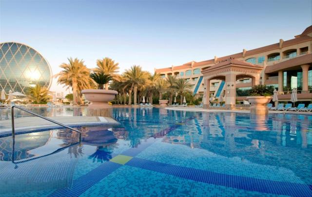 Al Raha Beach Hotel ext (2)