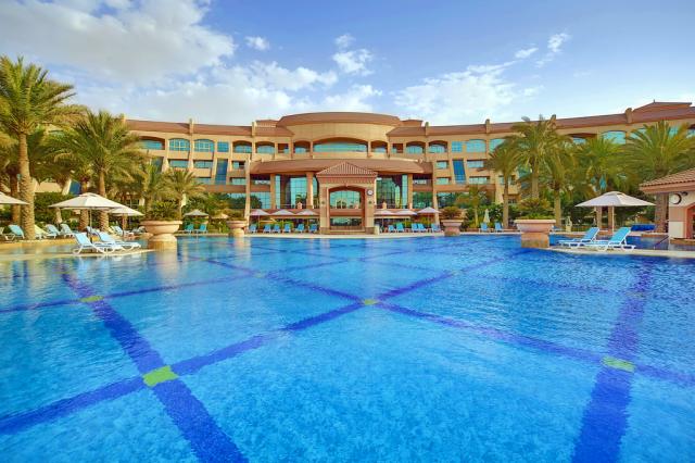 Al Raha Beach Hotel ext (3)