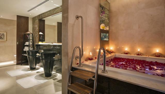 Al Raha Beach Hotel rooms (23)