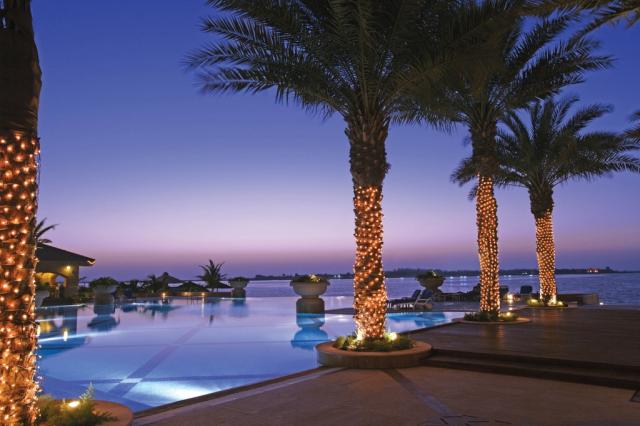 Al Raha Beach Hotel ext (8)