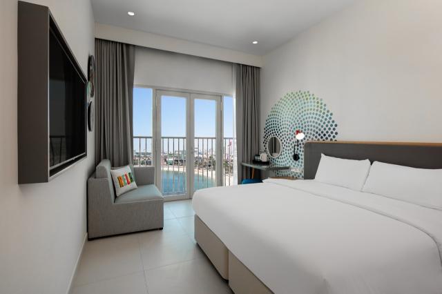 Rove La Mer Beach 10 (3)