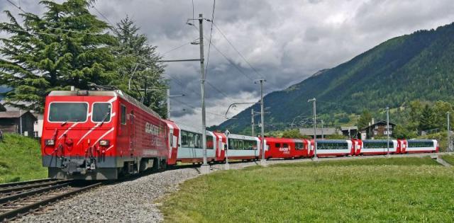 Švýcarsko_letecky_svycarsko-glacier-express-1.jpeg
