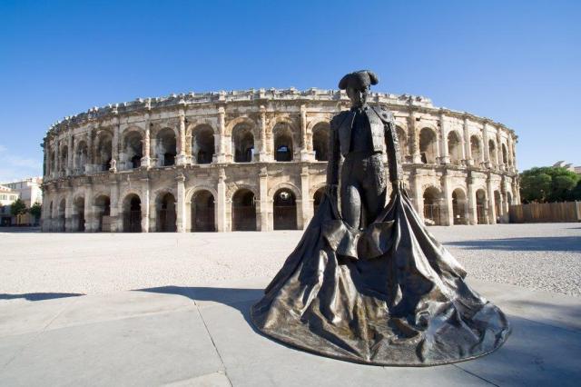 Francie_Nimes_shutterstock_56709268