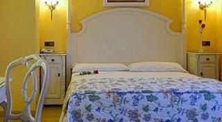 Salles Hotel Pere IV