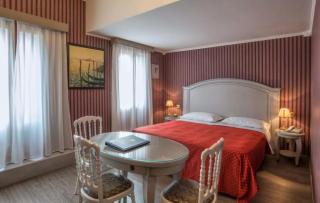 La Fenice Et Des Artistes
