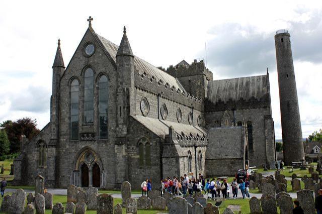 Irsko_kilkenny-cathedral-church-of-saint-canice-23.jpeg