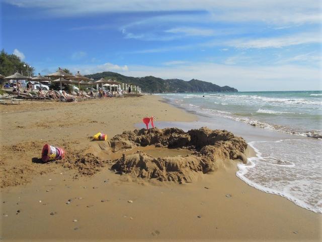 Korfu_Arillas_plaz_05.jpeg