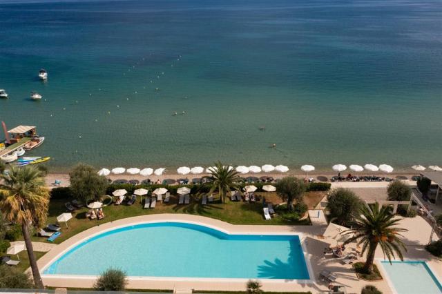 Elea Beach_2.jpg