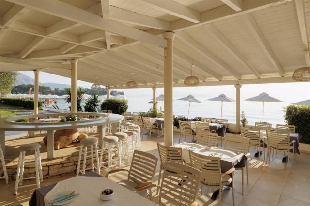 Elea Beach_8.jpg
