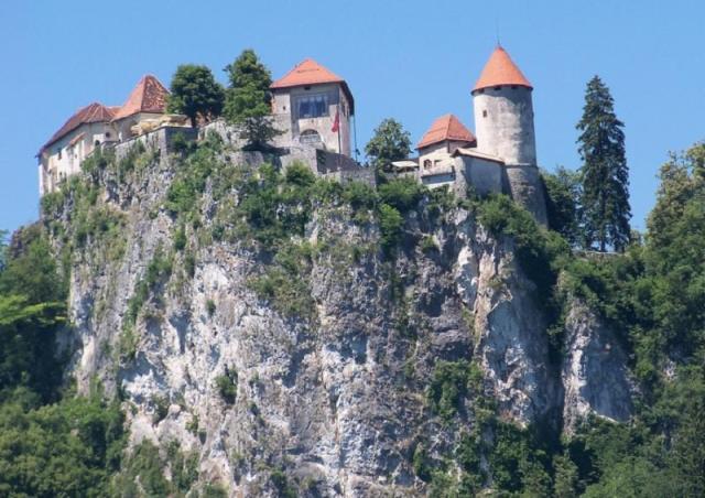 bledsky-hrad.jpeg