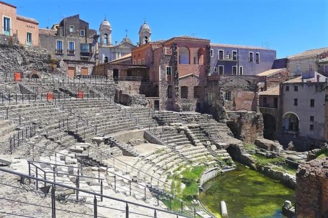 catania-divadlo1.jpeg