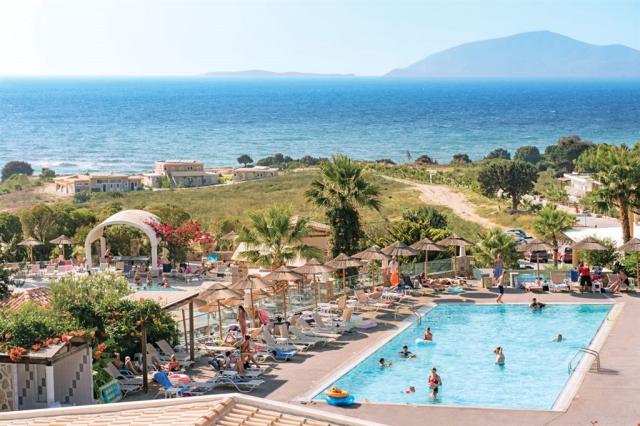 Kos_Kouros_Palace_02.jpg