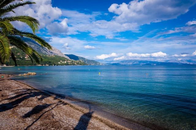 Korfu_Ipsos_Ipsos_di_mare_beach_03b.jpg
