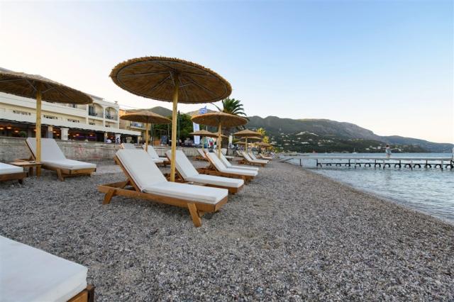 Korfu_Ipsos_Ipsos_di_mare_beach_03a.jpg