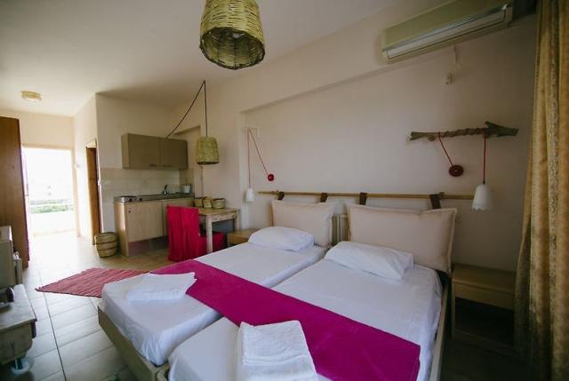 Řecko_Rhodos_Faliraki_studia_Gorgona_06.jpg