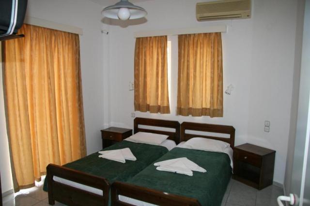 Řecko_Kréta_Agia_Pelagia_Litsa_Mare_09.jpg