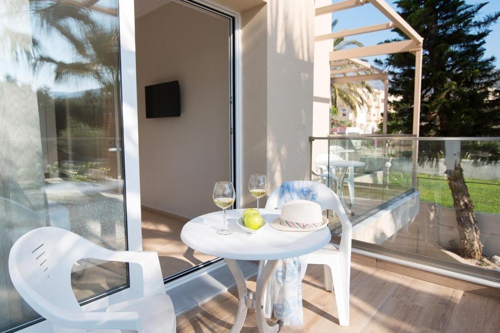 Řecko_Kréta_Malia_Apartments_Blue_Sky_06.jpg