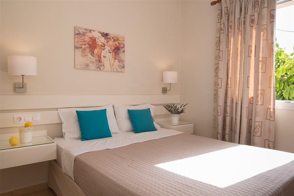 Řecko_Kréta_Malia_Apartments_Blue_Sky_01.jpg