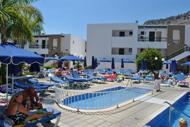 Řecko_Rhodos_hotel_Pefkos_Beach_01.png