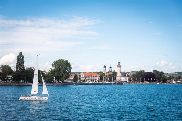 Hafeneinfahrt-2_Lindau_Frederick-Sams.jpg