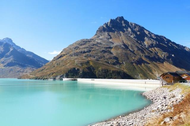 Alpské_parky_silvretta-reservoir.jpeg