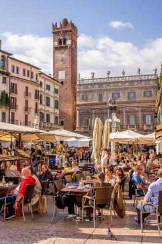 Lago_di_Garda_verona-piazza.jpeg