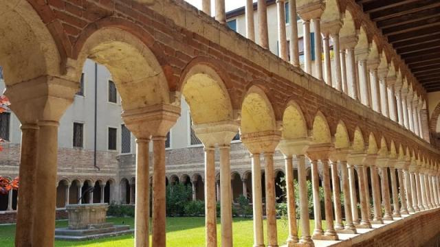 Lago_di_Garda_verona-bazilika-san-zeno-maggiore.jpeg