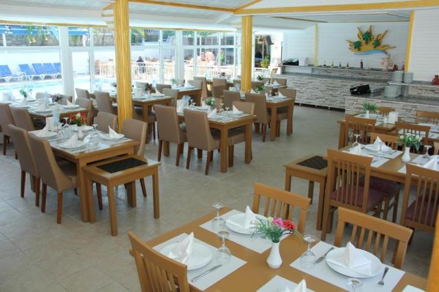 Turecko_Side_hotel_Side_Temple_09.jpg