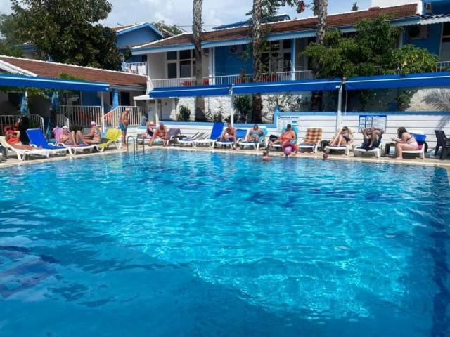 Turecko_Side_hotel_Side_Temple_15.jpg