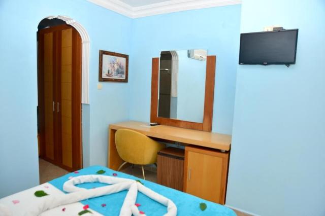 Turecko_Side_hotel_Side_Temple_08.jpg