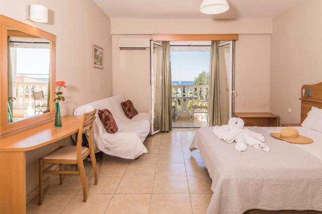 Řecko_Zakynnthos_Kypseli_hotel_Belussi_Beach_218.jpg