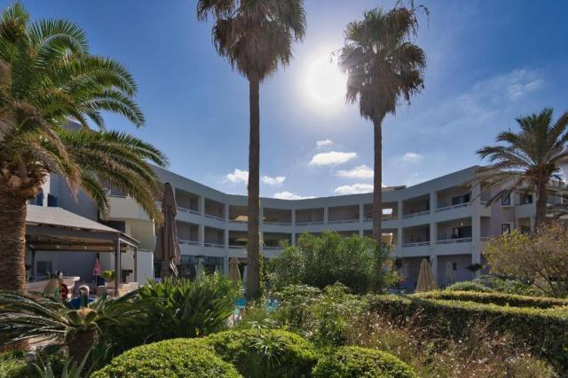 Řecko_Kréta_Rethymno_hotel_Pearl_Beach_04.jpg