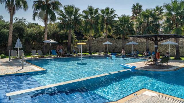Řecko_Kréta_Almyrida_hotel Almyrida_Village_02.jpg