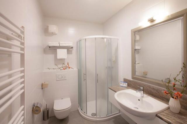 Hotel-Jezero