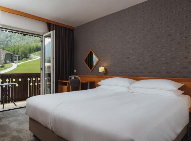 Ramada resort, dvoulůžkový pokoj s pohledem směr hory