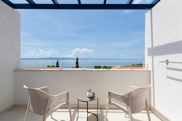 Standard double room, sea side, balcony 2
