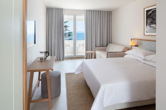 Superior double room, sea side, balcony 1