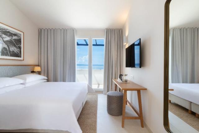 Standard double room, sea side, balcony 1