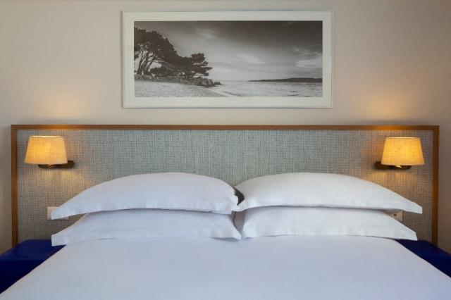 Superior double room, sea side, balcony 4
