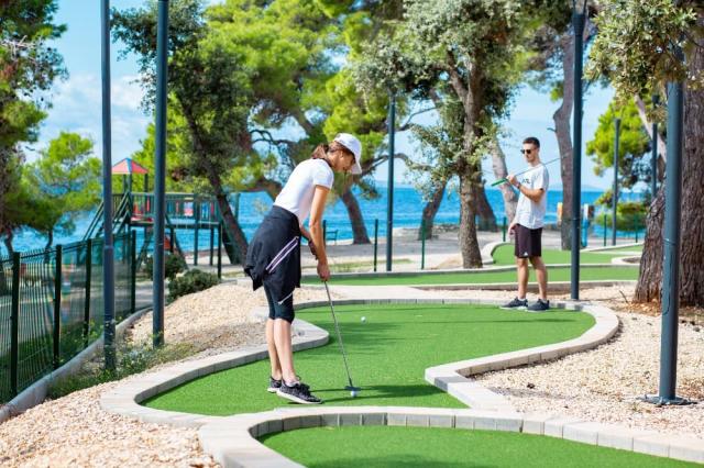 Hotel Pinija, Golf