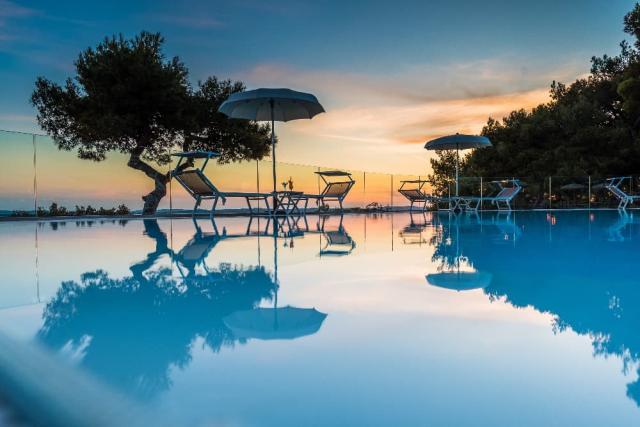 Hotel Pinija, Outdoor pool
