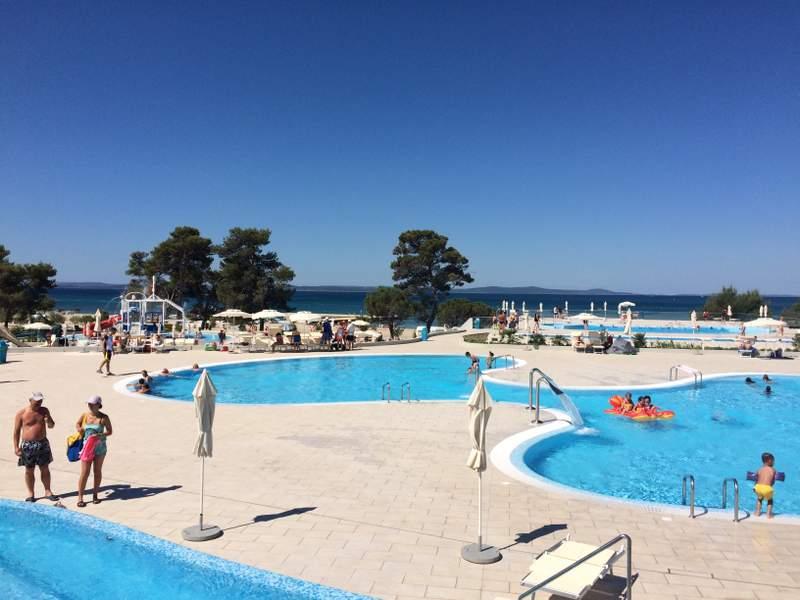 Zaton Holiday Resort, bazény