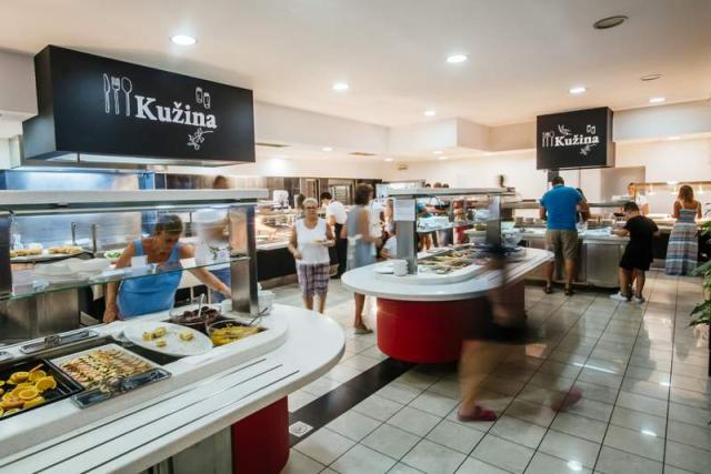 Zaton, restaurace pro výdej polopenze